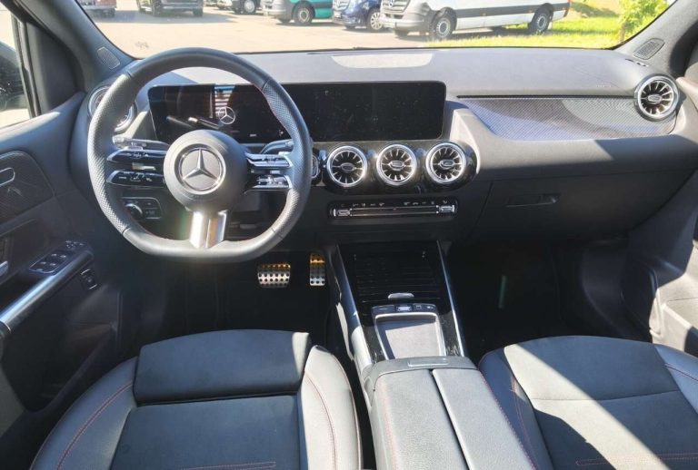 Mercedes-Benz Classe B 200 AMG Line - photo 4