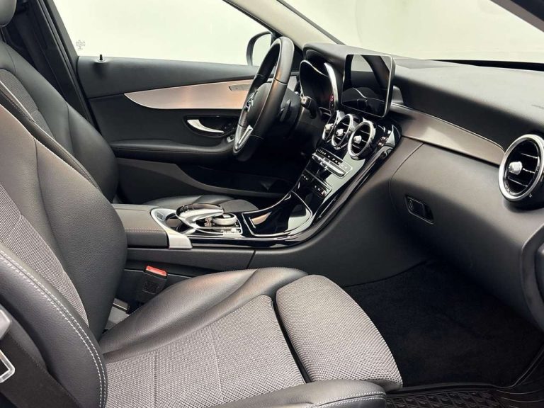 Mercedes-Benz Classe C 220 d Break Avantgarde - photo 10