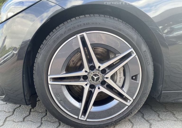 Mercedes-Benz Classe C 200 Break AMG Line - photo 10