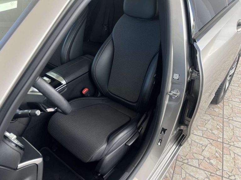 Mercedes-Benz Classe C 300 e Avantgarde - photo 9