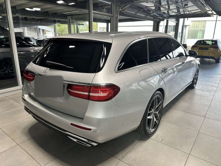 Mercedes-Benz Classe E 200 T Avantgarde - photo 3