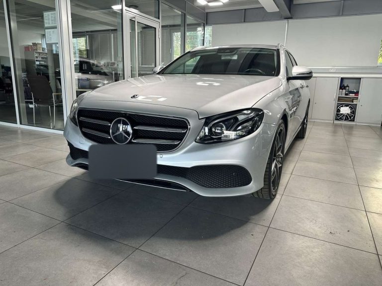 Mercedes-Benz Classe E 200 T Avantgarde - photo 4