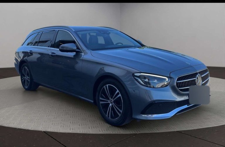 Mercedes-Benz Classe E 220 d Break Avantgarde - photo 3