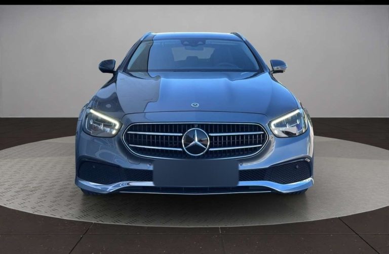 Mercedes-Benz Classe E 220 d Break Avantgarde - photo 4
