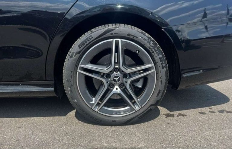 Mercedes-Benz Classe E 300 e Break AMG Line - photo 8