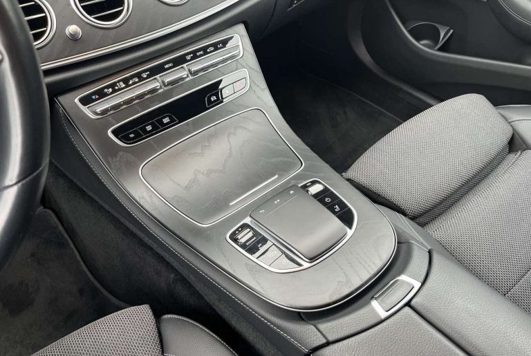 Mercedes-Benz Classe E 200 Break Avantgarde - photo 10