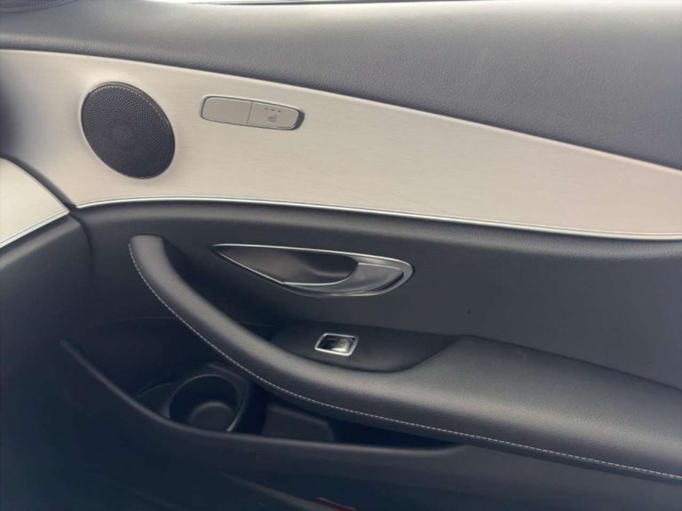 Mercedes-Benz Classe E 220 d Avantgarde - photo 12