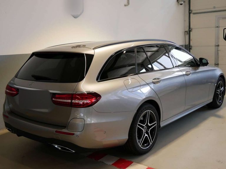 Mercedes-Benz Classe E 300 de Break AMG Line - photo 3