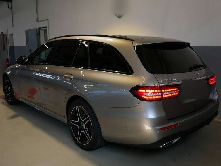 Mercedes-Benz Classe E 300 de Break AMG Line - photo 4