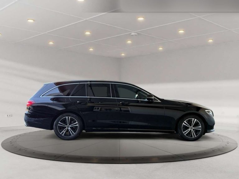 Mercedes-Benz Classe E 220 d Break Avantgarde - photo 4