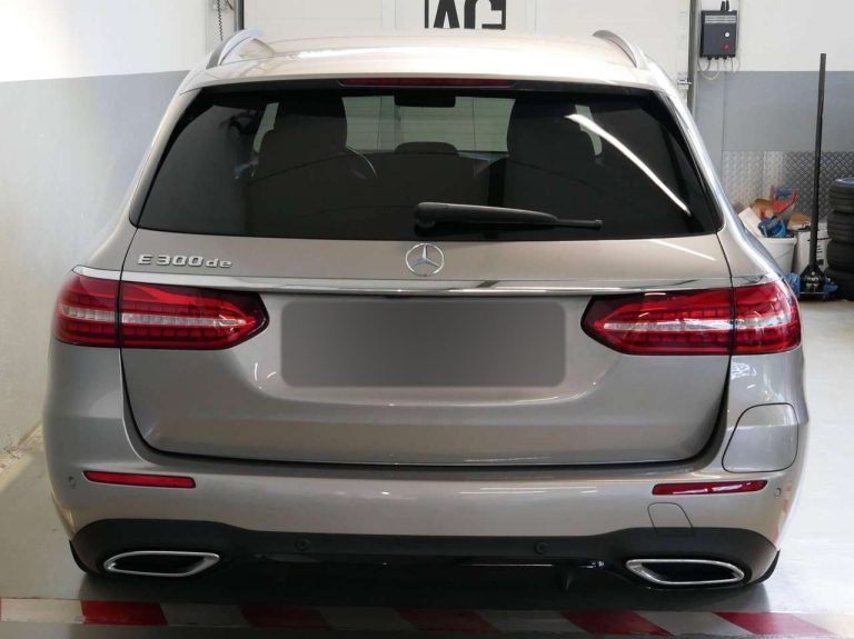 Mercedes-Benz Classe E 300 de Break AMG Line - photo 5