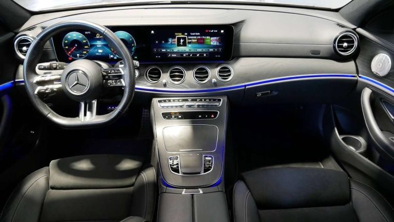 Mercedes-Benz Classe E 300 de Break AMG Line - photo 6