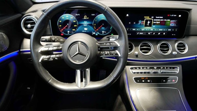 Mercedes-Benz Classe E 300 de Break AMG Line - photo 7