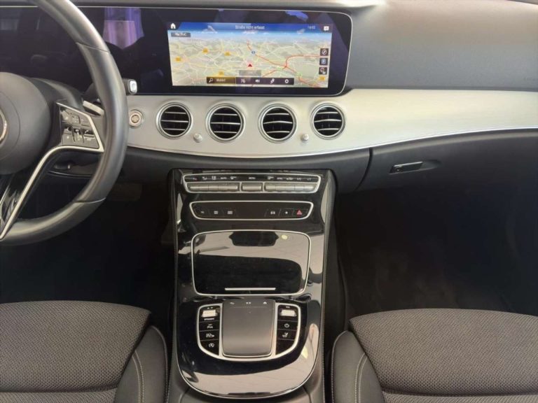 Mercedes-Benz Classe E 220 d Avantgarde - photo 8