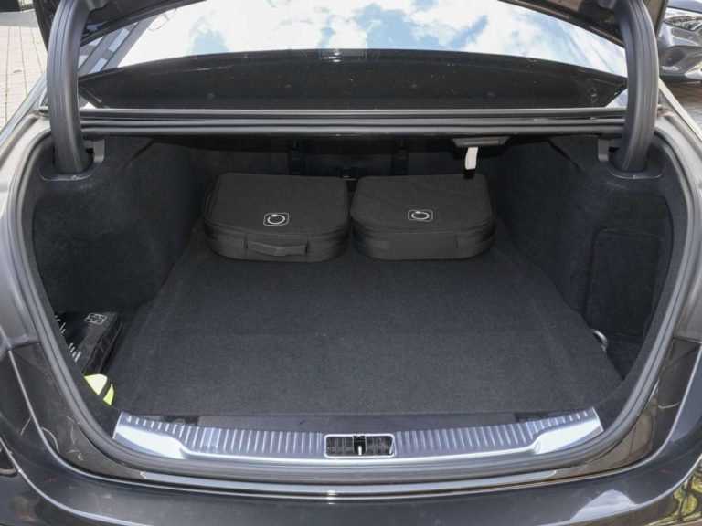 Mercedes-Benz Classe S 580 e Long AMG Line - photo 11