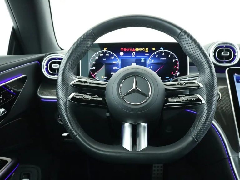 Mercedes-Benz CLE 200 Cabriolet AMG Line - photo 11