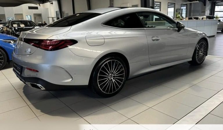 Mercedes-Benz CLE 300 4MATIC Coupé AMG Line - photo 4