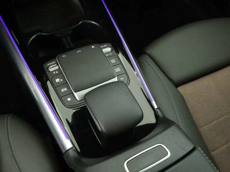 Mercedes-Benz EQA 250 Electric Art - photo 15