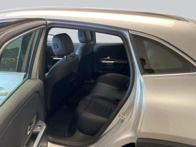 Mercedes-Benz EQA 300 4MATIC - photo 11