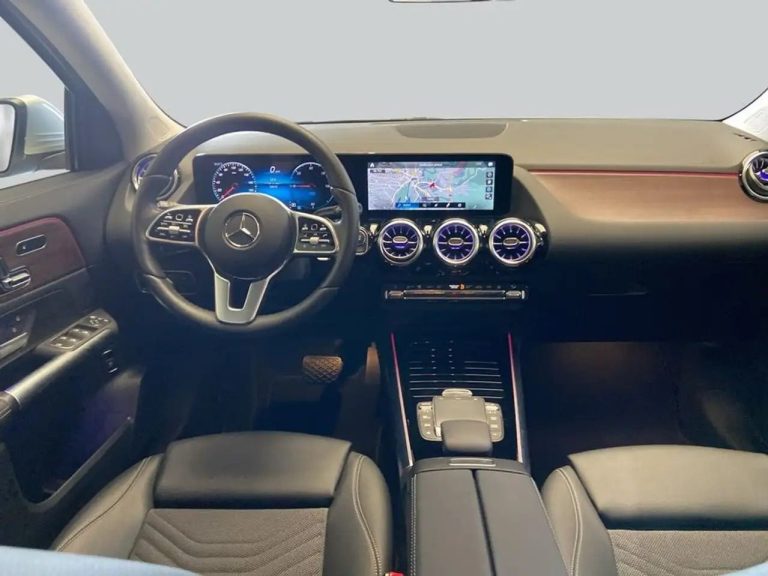 Mercedes-Benz EQA 300 4MATIC - photo 13