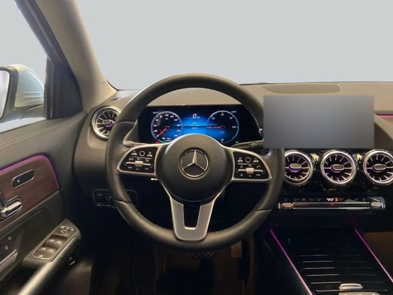 Mercedes-Benz EQA 300 4MATIC - photo 16