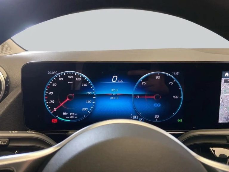 Mercedes-Benz EQA 300 4MATIC - photo 17