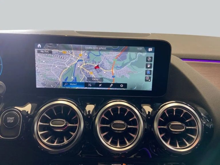 Mercedes-Benz EQA 300 4MATIC - photo 18