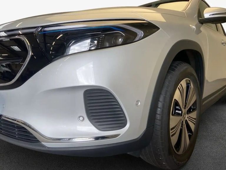 Mercedes-Benz EQA 300 4MATIC - photo 6