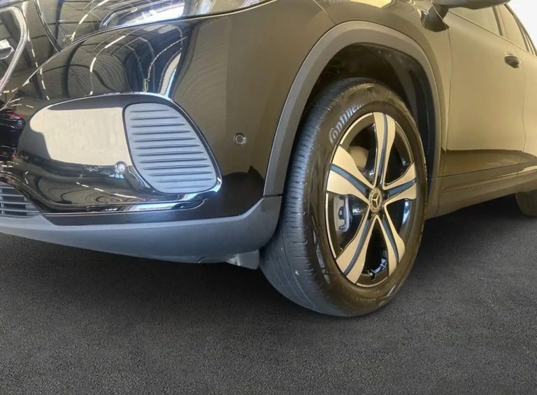 Mercedes-Benz EQA 300 4MATIC - photo 6