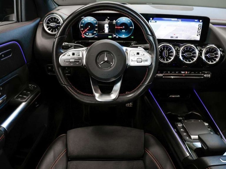 Mercedes-Benz EQA 300 4MATIC AMG Night - photo 6
