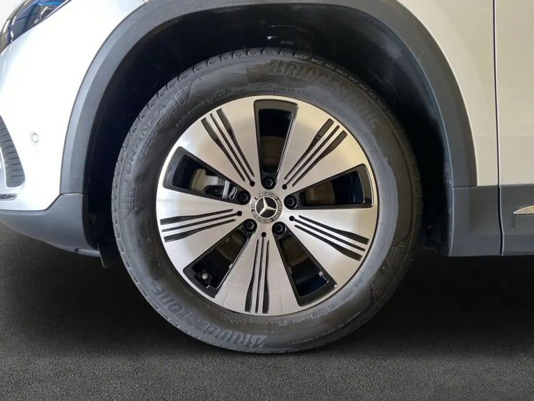Mercedes-Benz EQA 300 4MATIC - photo 7