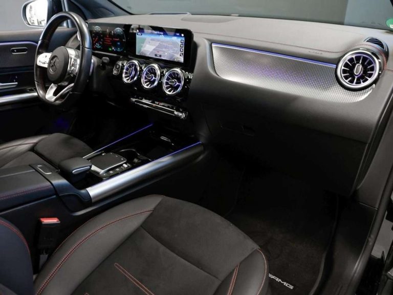 Mercedes-Benz EQA 300 4MATIC AMG Night - photo 7