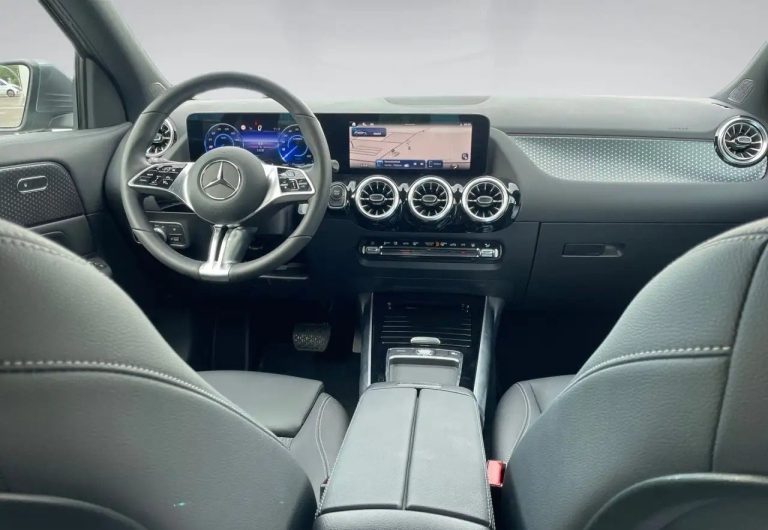 Mercedes-Benz EQA 250+ - photo 10