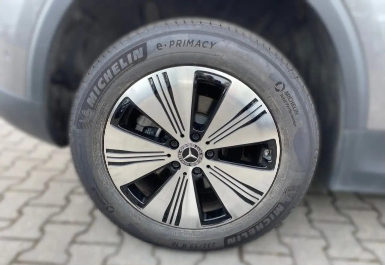 Mercedes-Benz EQA 250+ - photo 8