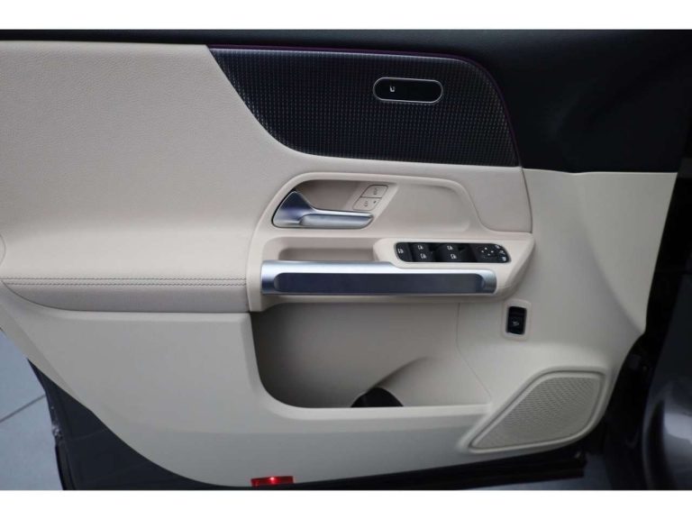 Mercedes-Benz EQB 250 - photo 10