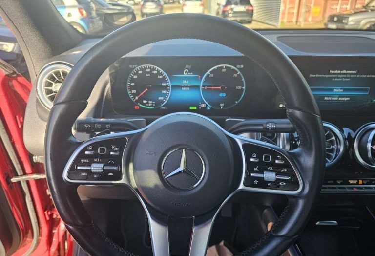 Mercedes-Benz EQB 250 - photo 11