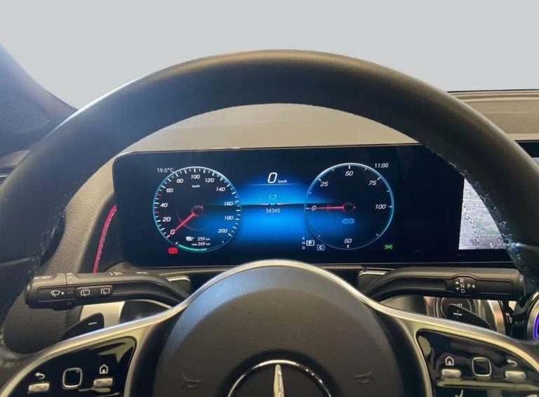 Mercedes-Benz EQB 300 4MATIC - photo 17
