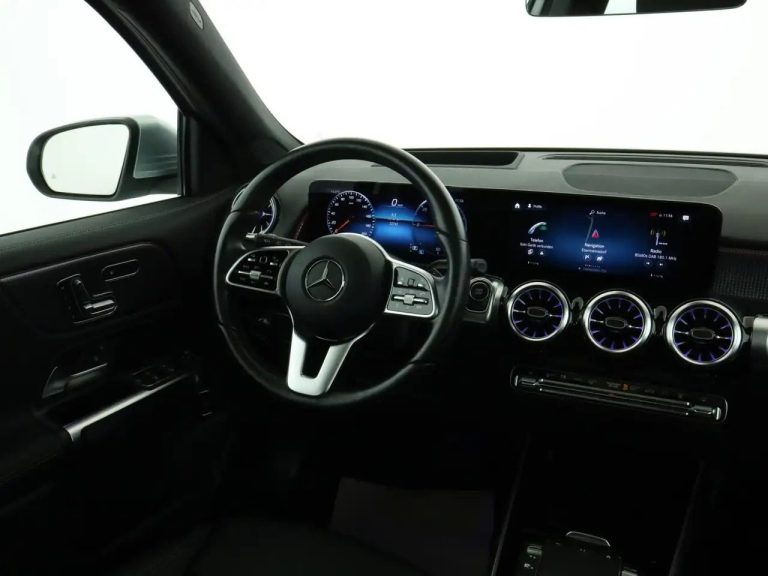 Mercedes-Benz EQB 300 4MATIC - photo 10