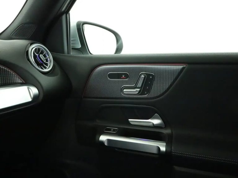 Mercedes-Benz EQB 300 4MATIC - photo 16