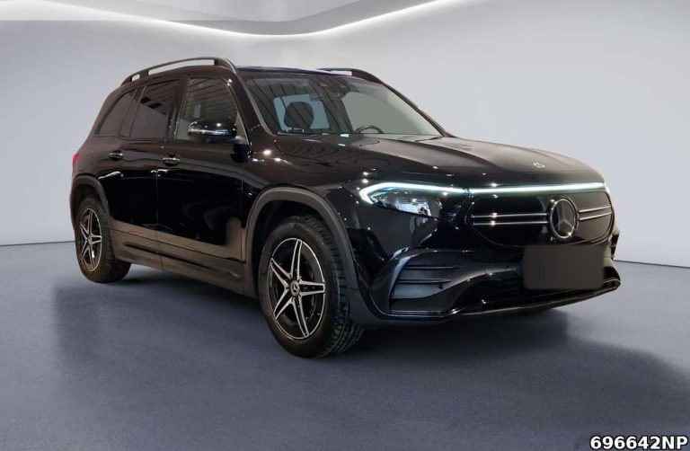 Mercedes-Benz EQB 300 4MATIC AMG Line Night - photo 2