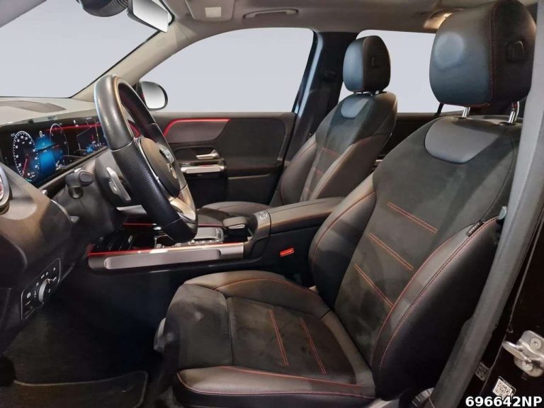 Mercedes-Benz EQB 300 4MATIC AMG Line Night - photo 9