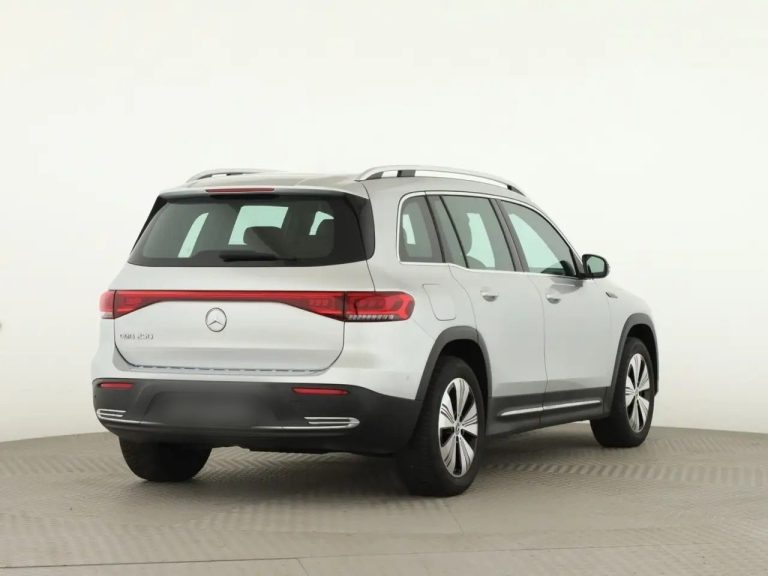 Mercedes-Benz EQB 250 - photo 2
