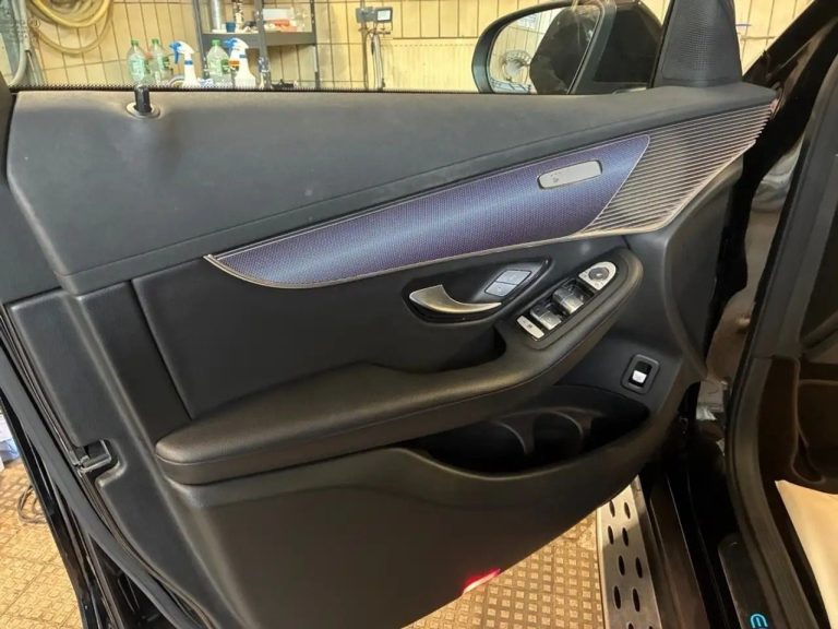 Mercedes-Benz EQC 400 4MATIC - photo 6