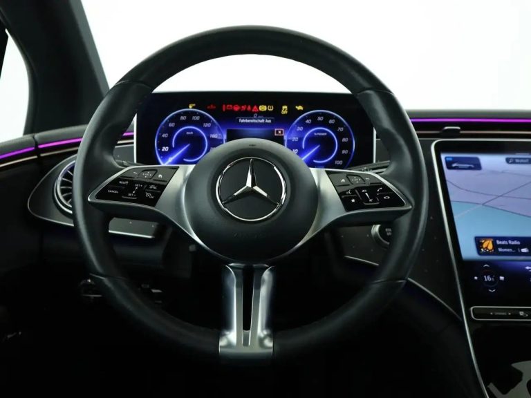 Mercedes-Benz EQE 300 - photo 11