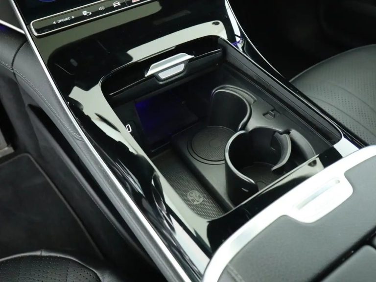 Mercedes-Benz EQE 300 - photo 15