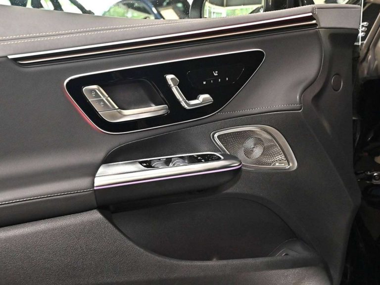 Mercedes-Benz EQE 350 AMG Line - photo 17