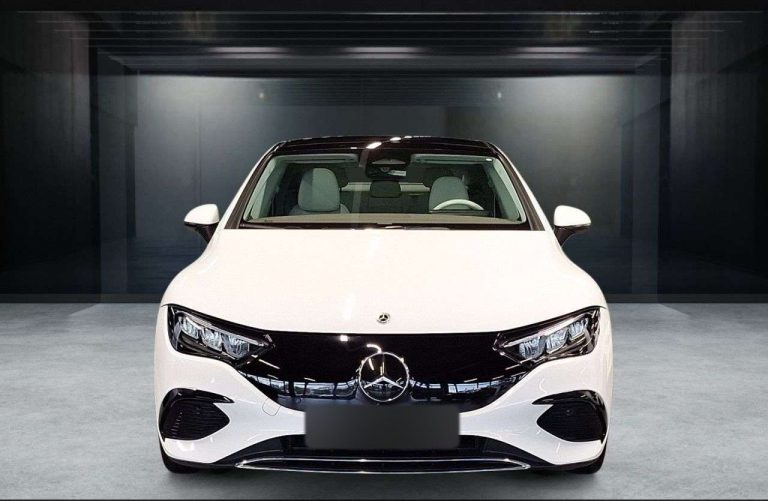 Mercedes-Benz EQE 300 Avantgarde - photo 5