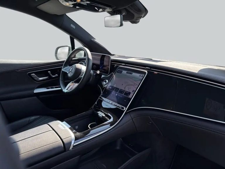 Mercedes-Benz EQE SUV - photo 15