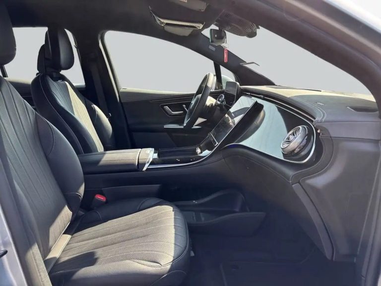 Mercedes-Benz EQE SUV - photo 12