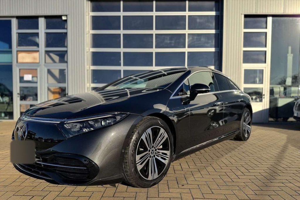 Mercedes-Benz EQS 350 Electric Art
